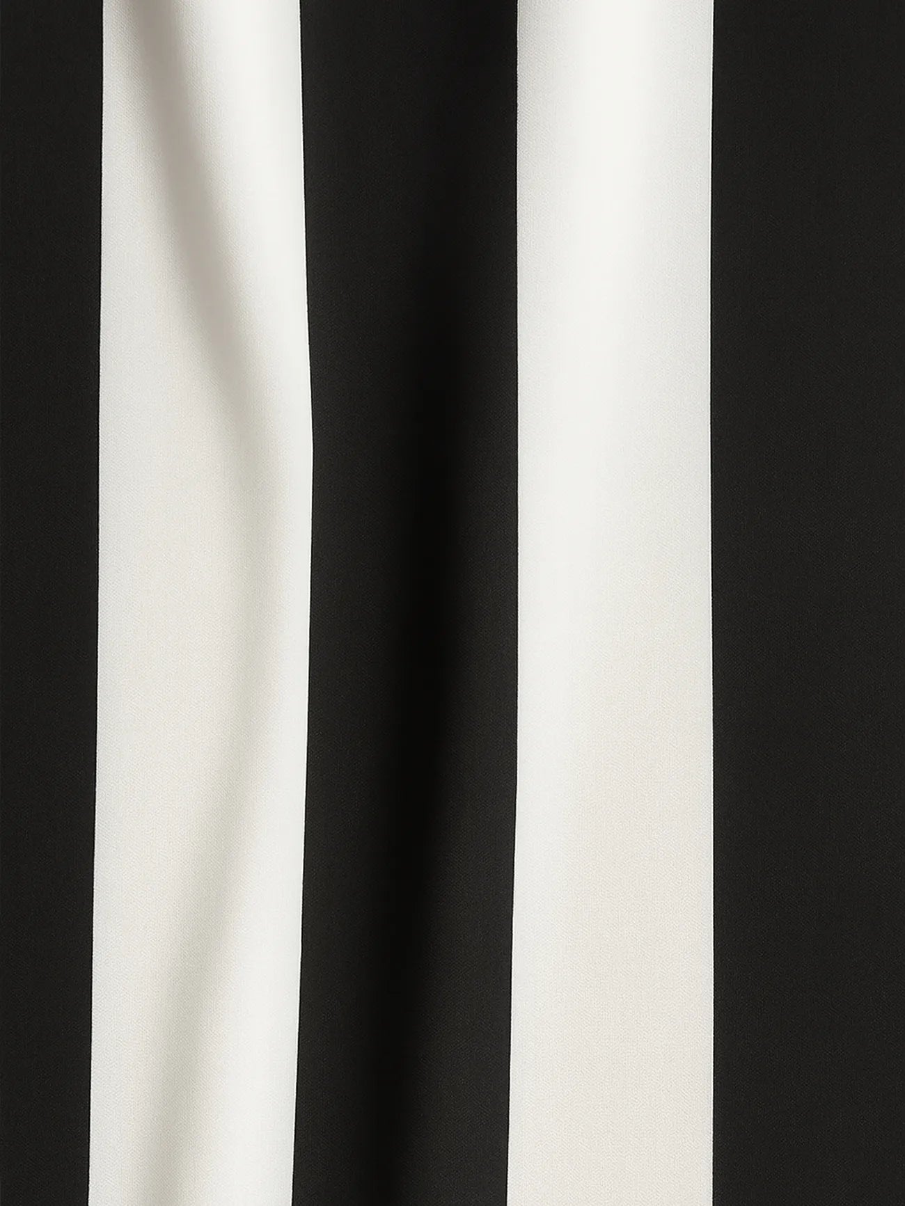 Korean Fit Cords – Bold Striped Shirt Paired with Classic Black Pants